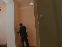 Мужик красиво доминирует на своей секс рабыней