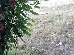 Московский извращенец кончает на улице перед отдыхающей обнаженной незнакомкой